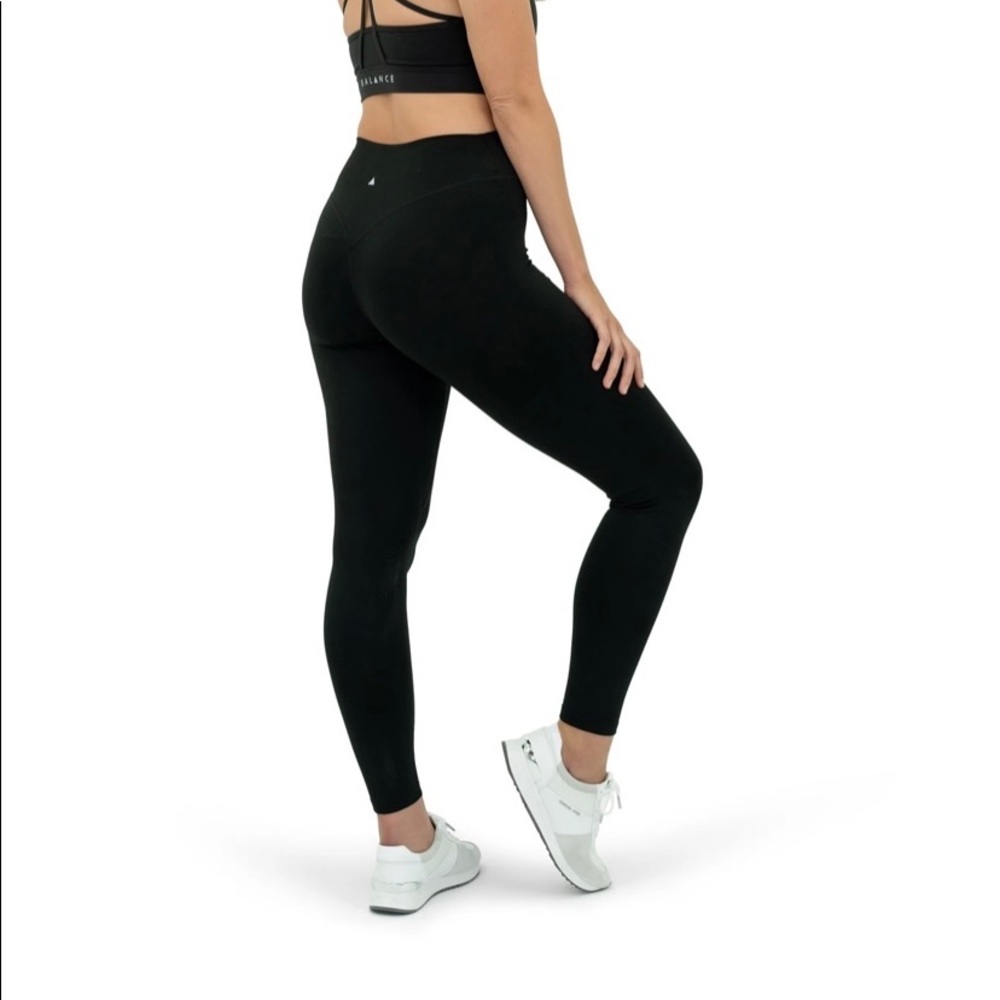 Balance athletica ascend legging